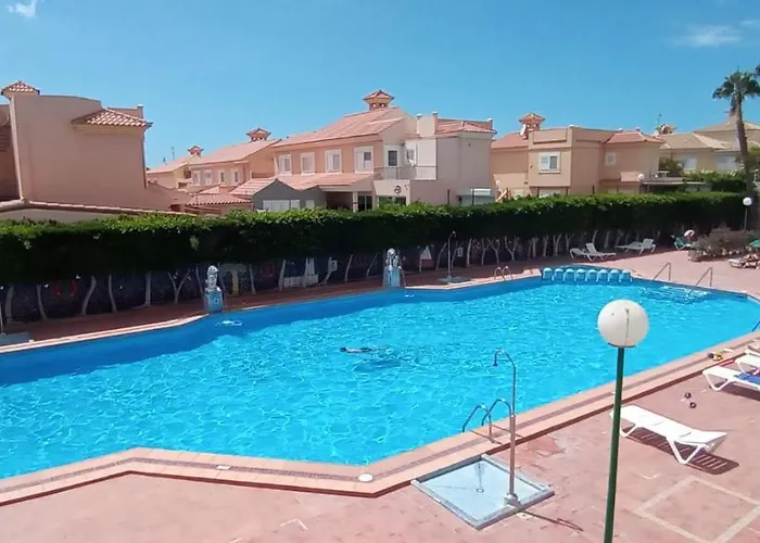 Surycan Tropical Garden Apartment *